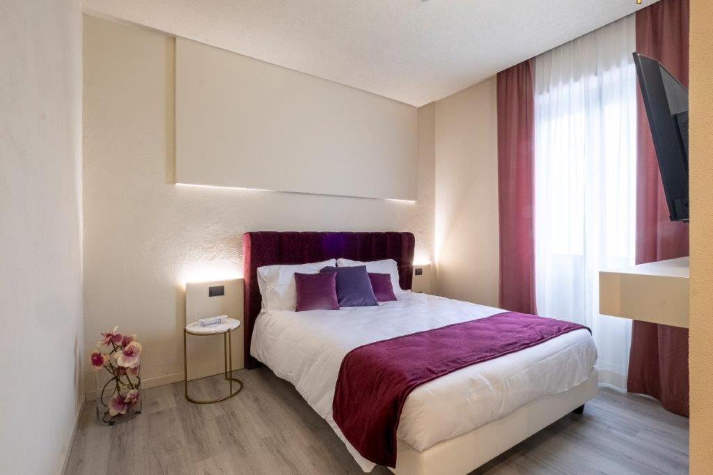 Hotel Le Palme Dormelletto Esterno foto