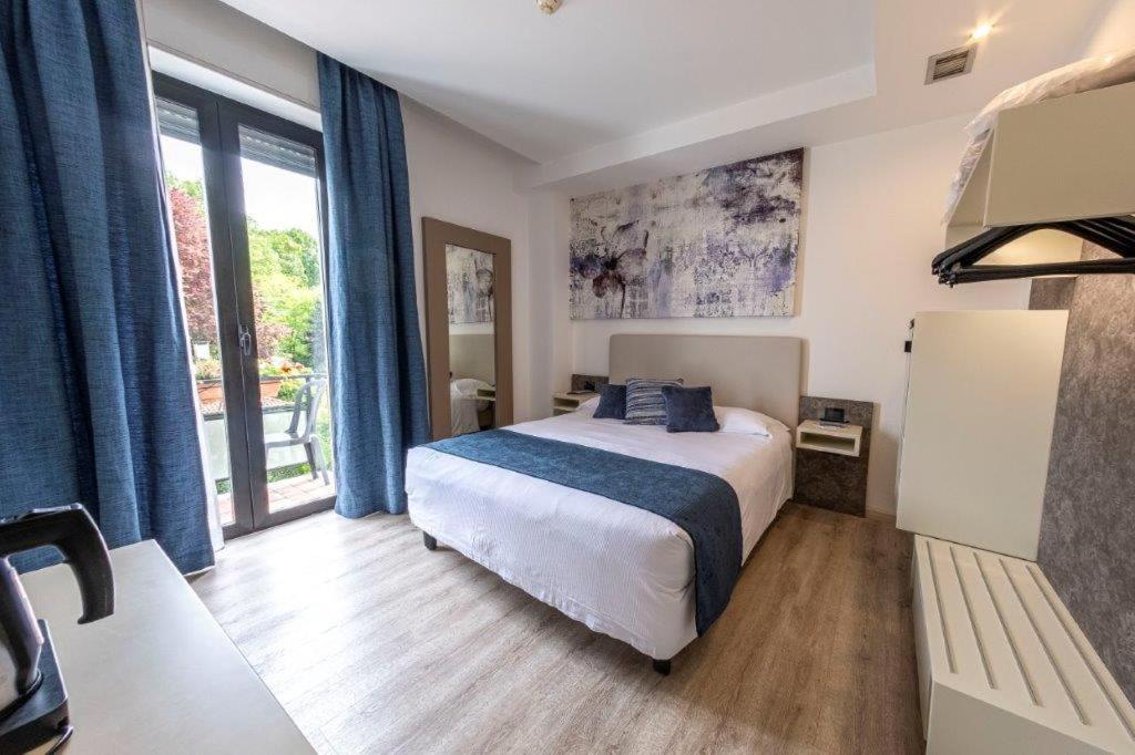 Hotel Le Palme Dormelletto Esterno foto